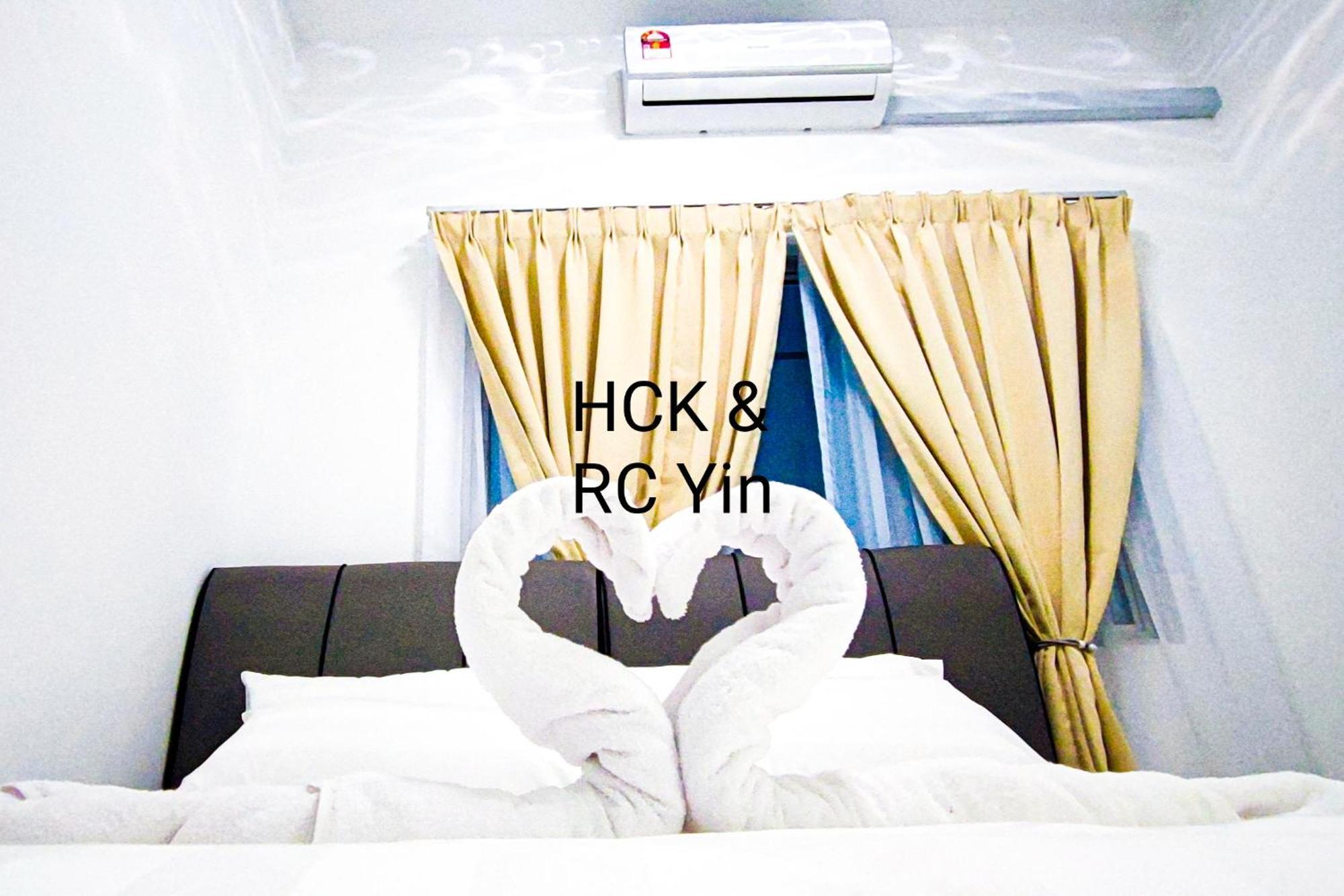 Lovely Family At Razak By Hck Pangsapuri Kuala Lumpur