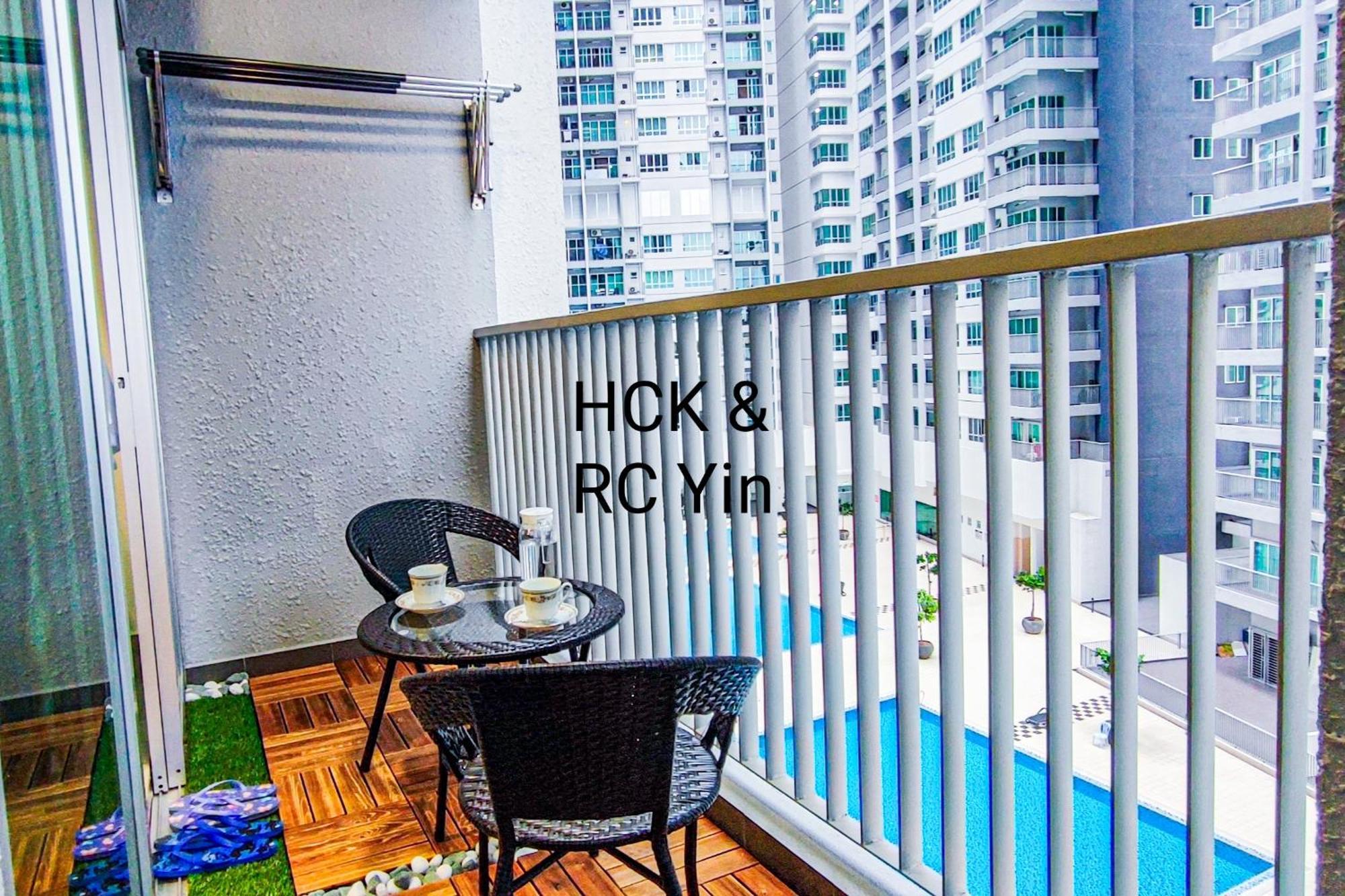 Lovely Family At Razak By Hck Pangsapuri Kuala Lumpur
